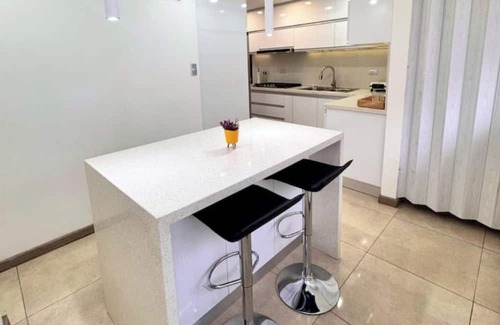 Petare Apartment | Luxury & Location, Beautiful & Spacious Apt in Altamira