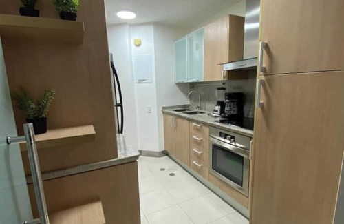 Chacao Apartment | Location & Style, Spacious Apartment in El Rosal, CCS