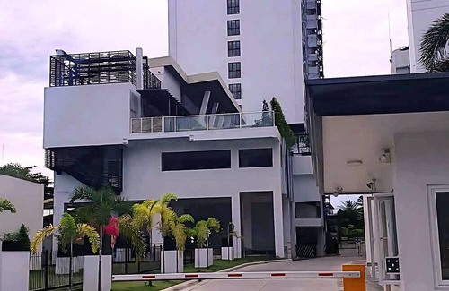 Poblacion District Condo | Condo Bed Space for Solo Travelers, Reviewers and Exam Takers!