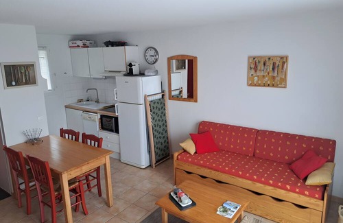 La Salvetat-sur-Agout House | Holiday Home 'Duplex Near Lake La Raviège' with Private Terrace and Private Garden
