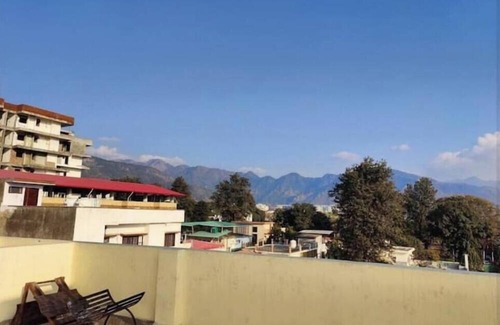 Bullawala Apartment | Castle Inn Chillax , 2 BHK,Mussoorie Road,Dehradun
