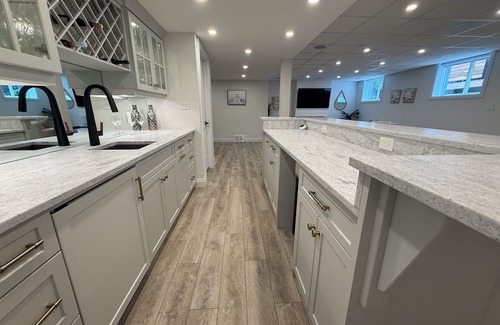 Township of Woolwich House | Charming Executive Bungalow with Hot Tub, close to St. Jacobs