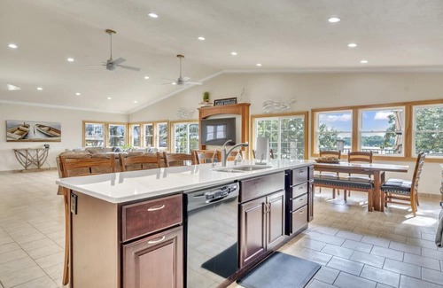 Spirit Lake House | Redmore Lakefront Retreat on East Lake Okoboji