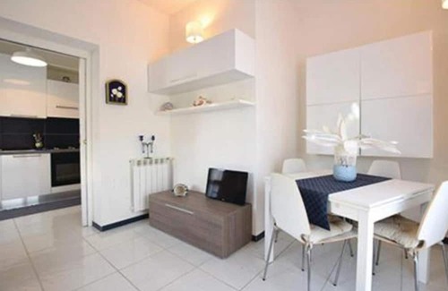 Castellabate Apartment | Apartment 'Polverino' with Mountain View, Private Garden and Wi-Fi
