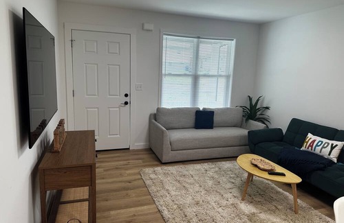 Lawson Heights House | SVC Homecoming, Ligonier Days, Palmer Airport- New 3BD House