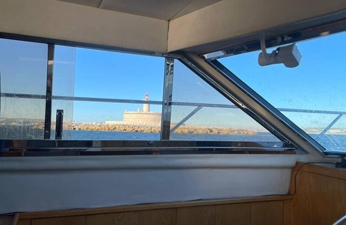 Cascais Boat Rental | Boat Apartment Búzios III Cascais