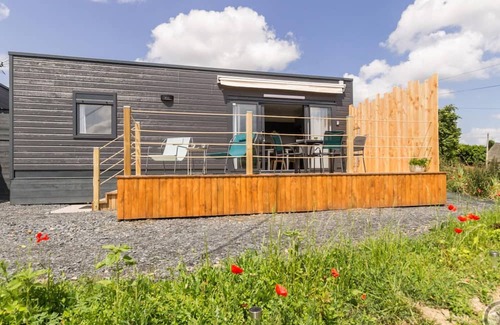 Saint-Lo Apartment | Comfortable mobile home in Saint-Lô, private terrace, pets allowed