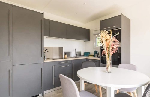 Saint-Lo Apartment | Comfortable mobile home in Saint-Lô, private terrace, pets allowed