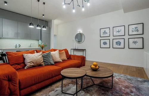 Old Town Apartment | Domillion New City Hall Duplex D11C for 12 ppl!