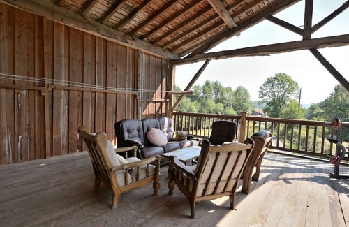 Castelnau-Durban House | Holiday Home 'Au Milieu Des Chevaux Mérens' with Private Terrace and Balcony