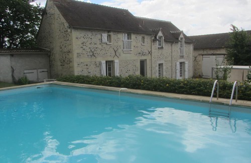 Mondion House | Country House 'Vallon' with Shared Pool, Private Terrace and Wi-Fi