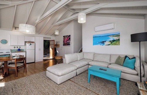 Coopers Beach House | Paua Shell - Coopers Beach Holiday Home