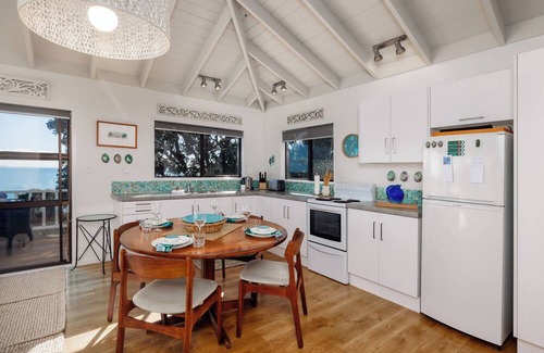Coopers Beach House | Paua Shell - Coopers Beach Holiday Home