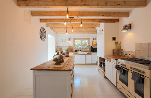Paimpol House | Holiday Home 'Les Agapanthes' with Sea View, Private Terrace and Wi-Fi
