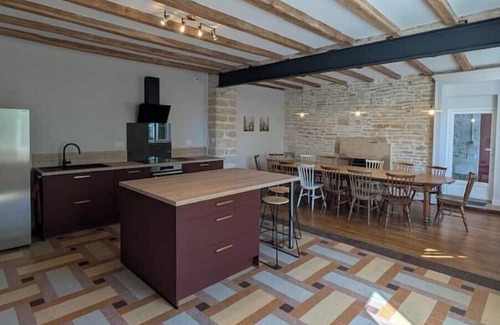 Dancevoir House | Country house, 2 living rooms, 3 bathrooms, 15 people, large meeting areas