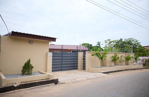 Osu Apartment | DSK Residence :Cozy 2 bedrooms appartment. 10 mins drive to the beach