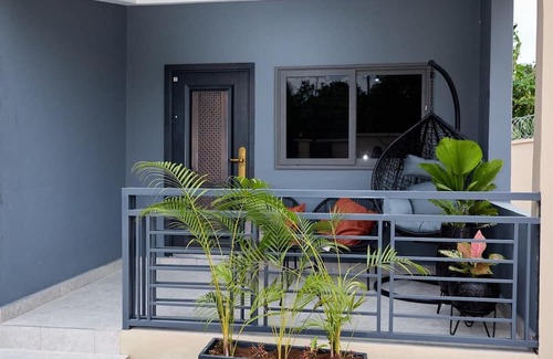 Osu Apartment | DSK Residence :Cozy 2 bedrooms appartment. 10 mins drive to the beach