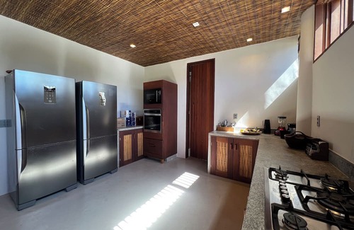 Caraiva House | Caraíva Paradise: 7 Suites, Pool and Riverfront