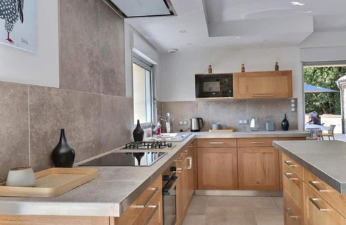Espenel Cottage | Gîte 'Chabrier' with Mountain View, Wi-Fi and Air Conditioning