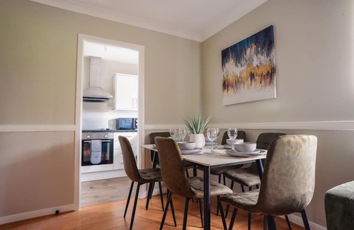Coatbridge Apartment | Modern Apartment in Coatbridge