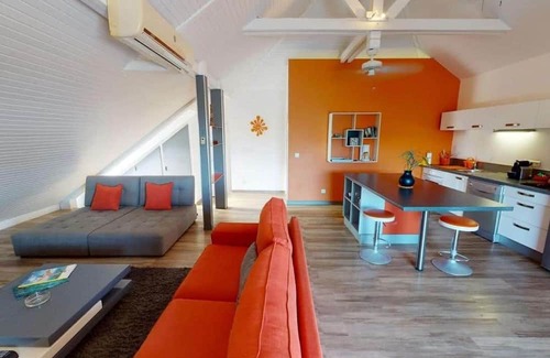French Cul de Sac Apartment | Mango Loft with jacuzzi and view