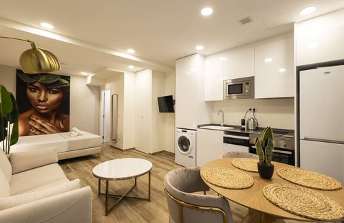 Benicalap Apartment | Cortes C by Concept Flats