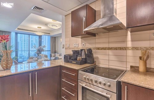 Jumeirah Lake Towers Apartment | bnbme | Luxury JLT Apt w/Pool & Gym, Near Marina
