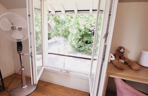 Le Plessis-Robinson Apartment | Discover our comfortable studio, nestled in a quiet neighborhood 20 minutes from Paris.