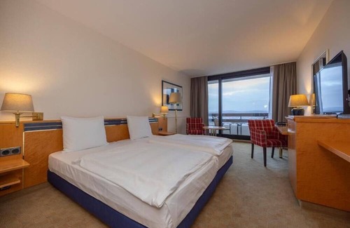 Arnsberg Hotel | Arnsberg Adventure Starts In Pool Room With Pets Included