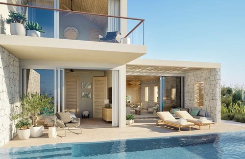 Providenciales Hotel | Coastal Chic Oceanfront Villa Offering Peaceful Boutique Vibes