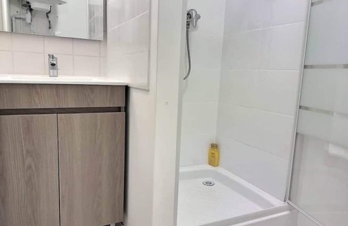 Miroir - Batignolles Apartment | Oyon Studio * Near train station * Parking * Fiber