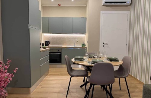 Lingotto Apartment | Romantic Jacuzzi Suite - SuiteHeart Turin - Inalpi Centre