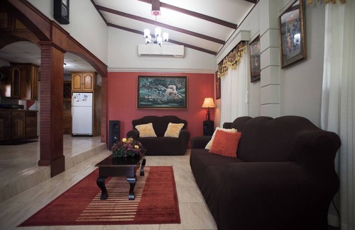 Longdenville House | A Quiet Retreat - 3 bedroom house at Chaguanas