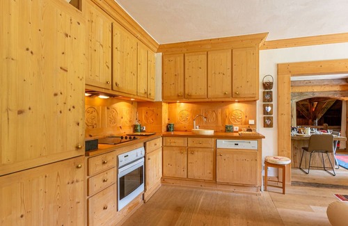 Val-d'Isere Apartment | Luxurious Chalet-Style Apartment, South-Facing Terrace, Ski-In/Ski-Out, Val-d'Isère