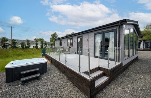 Errol Cottage | Silverwood luxury | Hideaway lodge with Hot tubs