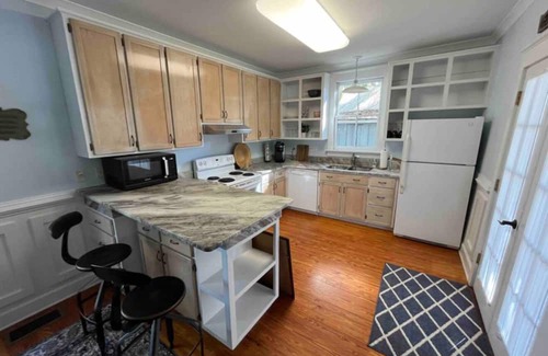 St. Augustine House | Charming Victorian Home in beautiful St. Augustine with WiFi, AC