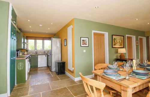 Clows Top Cottage | DINGLE, family friendly, with open fire in Cleobury Mortimer