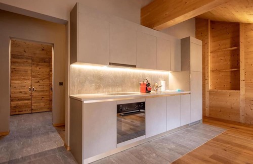 Zinal Apartment | Wifi, 150m from ski lifts, terrace, balcony, tv, ski locker, 63m², Zinal