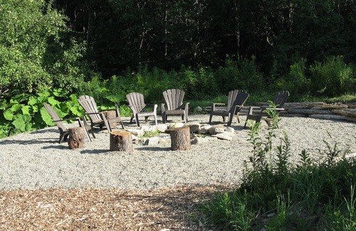 Hatley House | Secluded, peaceful country house on a magnificent 5-acre site.
