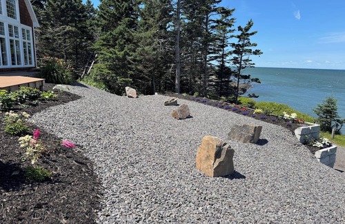Black Rock House | Bay of Fundy Oceanfront Retreat;nSeparate work space, King, Queen rooms, 2 baths