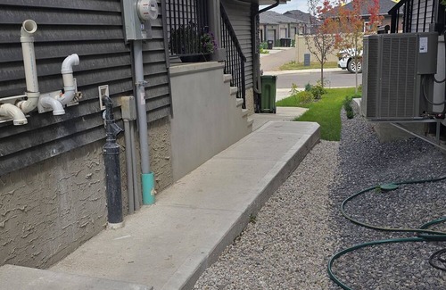 Northwest Edmonton House | Modern Cozy 1-Bed Basement Apartment Suite | Private Entry & All Essentials