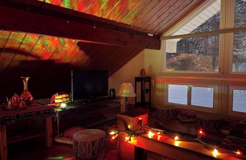 Hinchinbrooke Ski Chalet | 4-season chalet middle of nature on the edge of private lake with panorama view