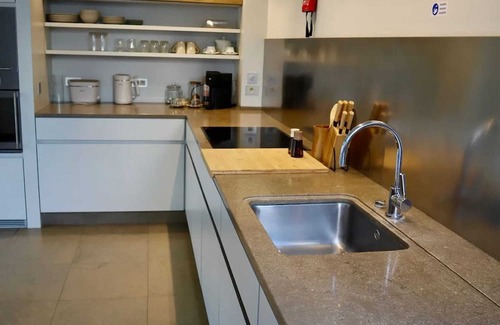 Vilvoorde House | Homerez - Cosy house in Vilvoorde with jacuzzi and spa