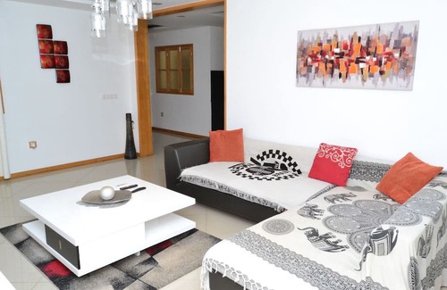 Praia Apartment | Spacious 3-bedroom apartment with WiFi, AC in gorgeous Praia