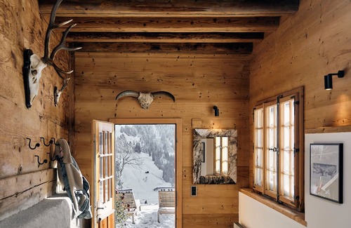 Rougemont Villa | Chalet Lion Rouge: located on top of the picturesque village of Rougemont