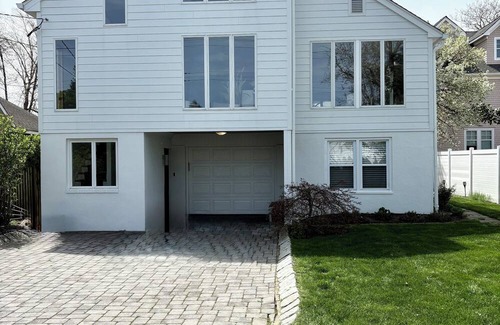 Avon House | Modern 4-bdrm family beach house with WiFi, Central AC in the heart of Bay Head