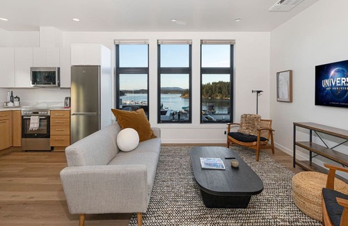 Friday Harbor Condo | Waterview! Luxury Penthouse! Expansive Views!