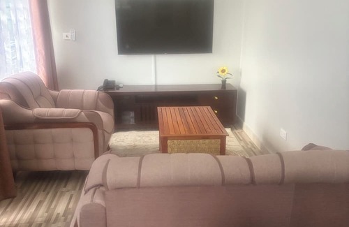 Dar es Salaam Apartment | 2-bedroom apartment in lovely Dar es Salaam with WiFi, AC, family friendly