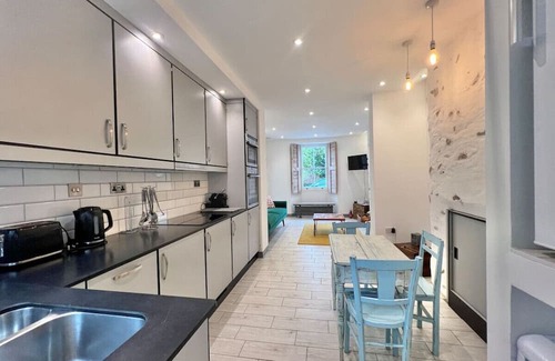 Totnes Apartment | Totnes Centre Charming Flat