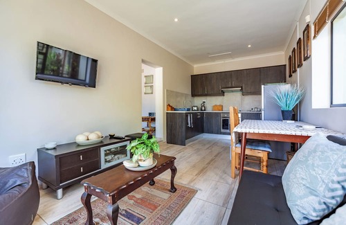 Melkbosstrand Apartment | Modern Cozy Apartment near beach in Cape Town SA.